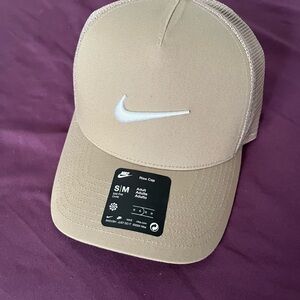 Nike Beige Mesh Back Cap